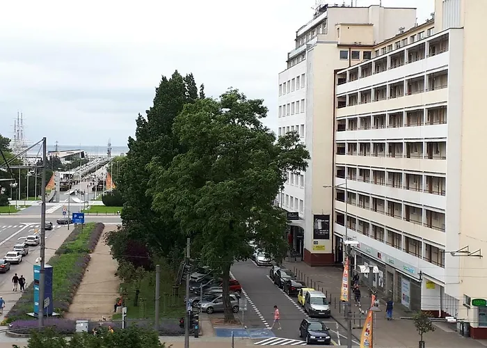 Apartament Downtown Apartment *